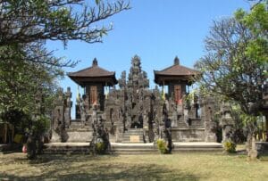 Pura Meduwe Karang Temple