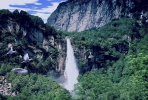 Yeh Mampeh Waterfall